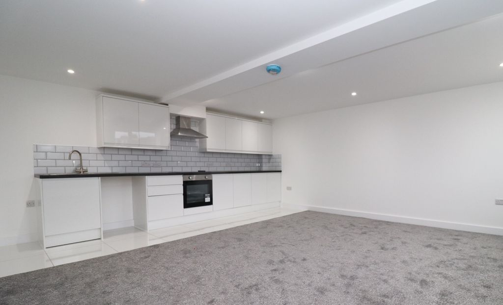 Property photo 2 of 4 Lounge