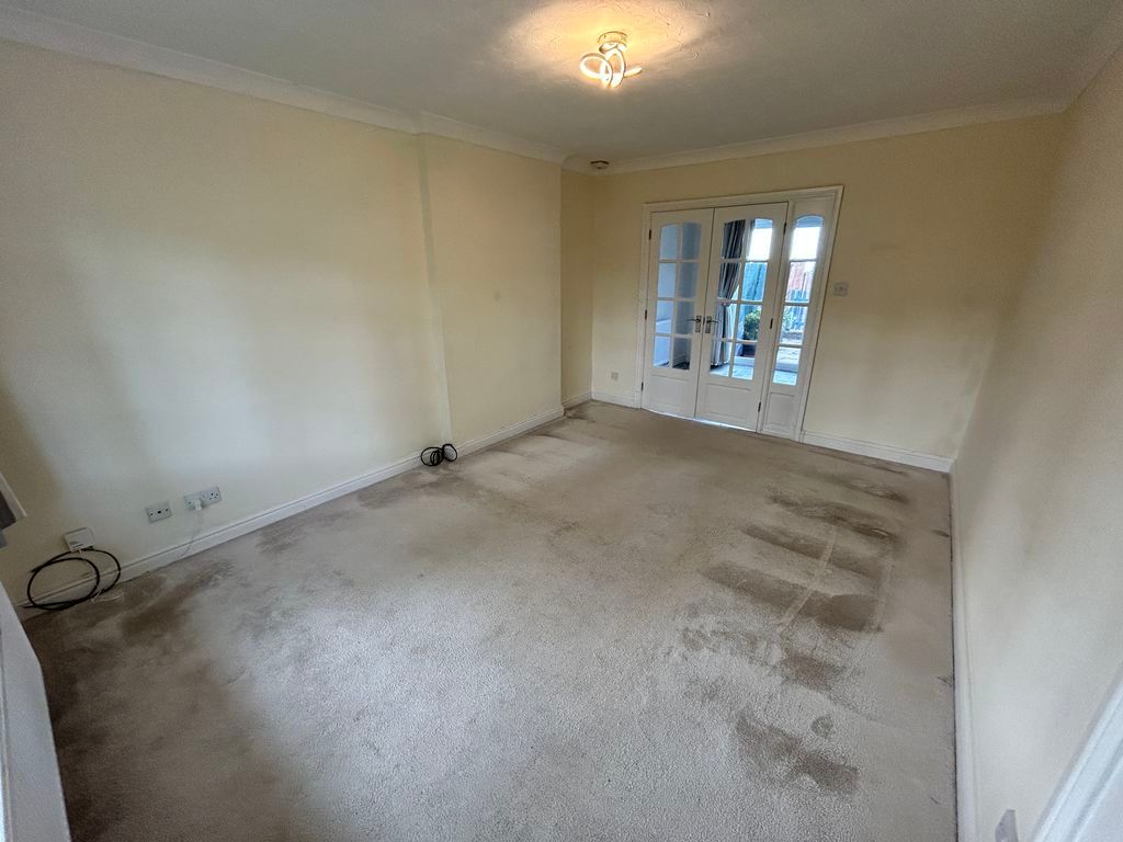 Property photo 3 of 18 Photo 3