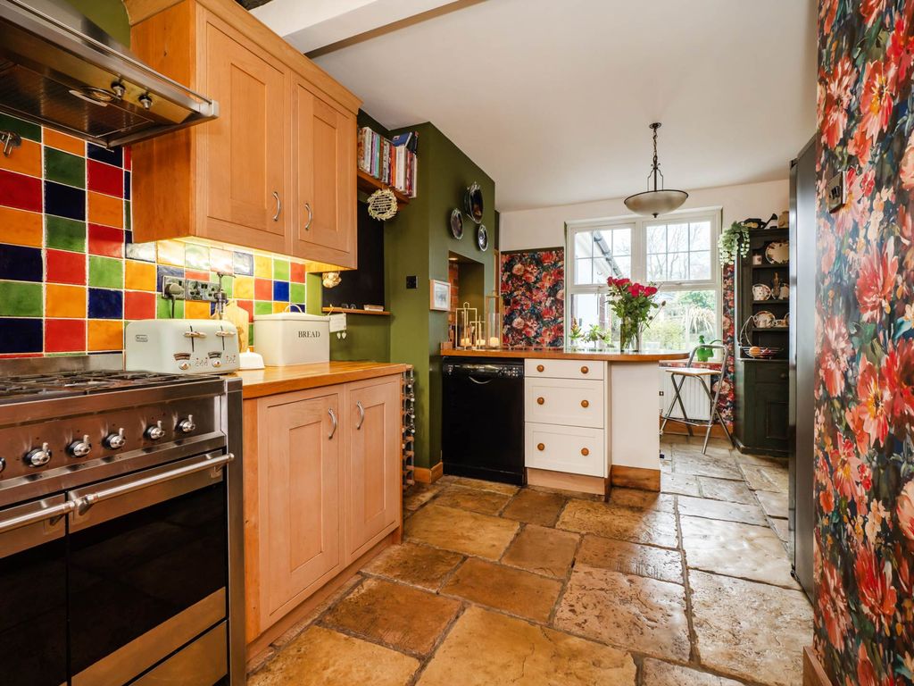 Property photo 3 of 38