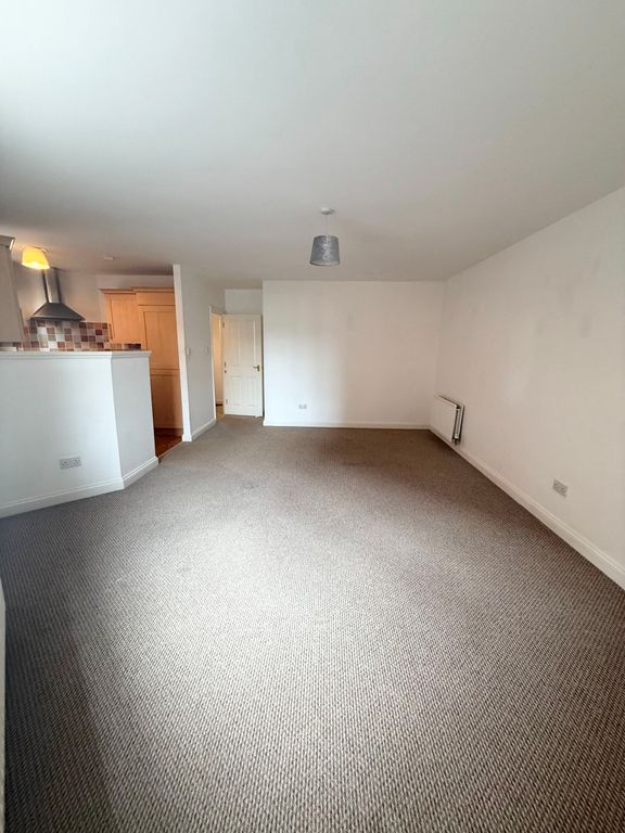 Property photo 3 of 8