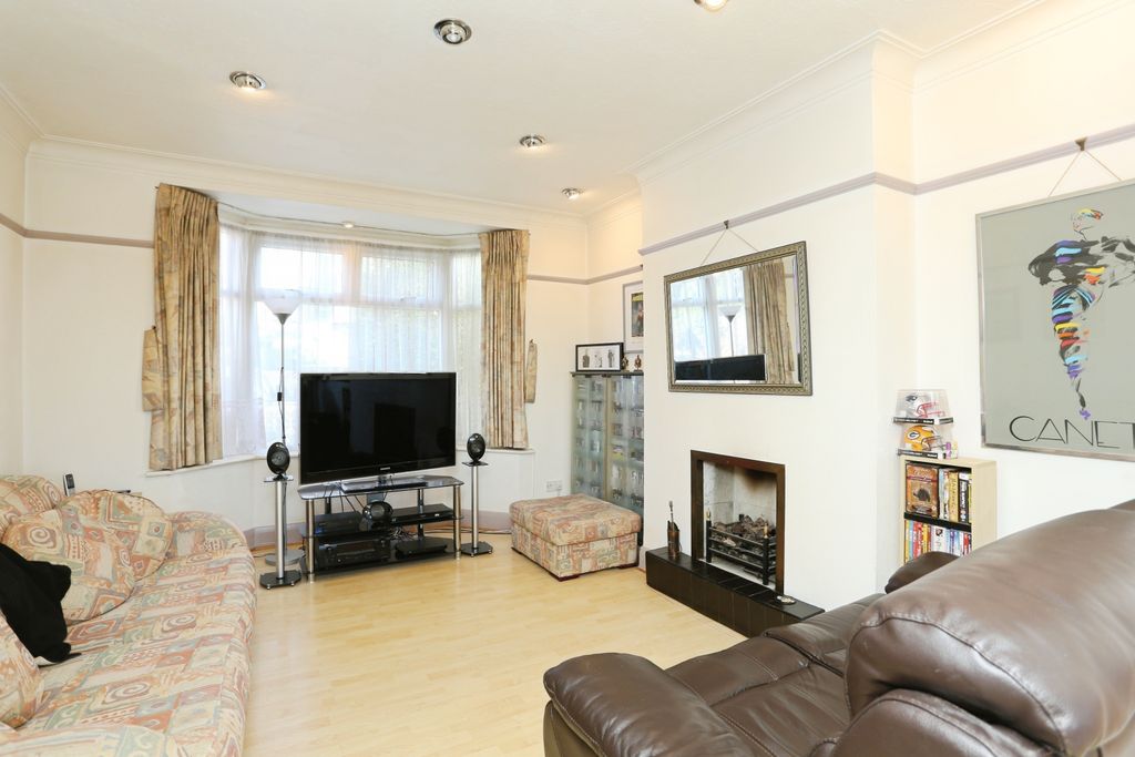 Property photo 3 of 15 Living Room