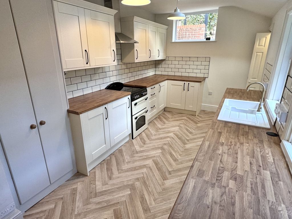 Property photo 3 of 17 Img_0580