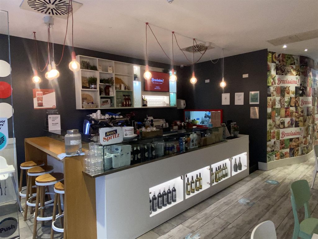 Property photo 1 of 9 Photo 0