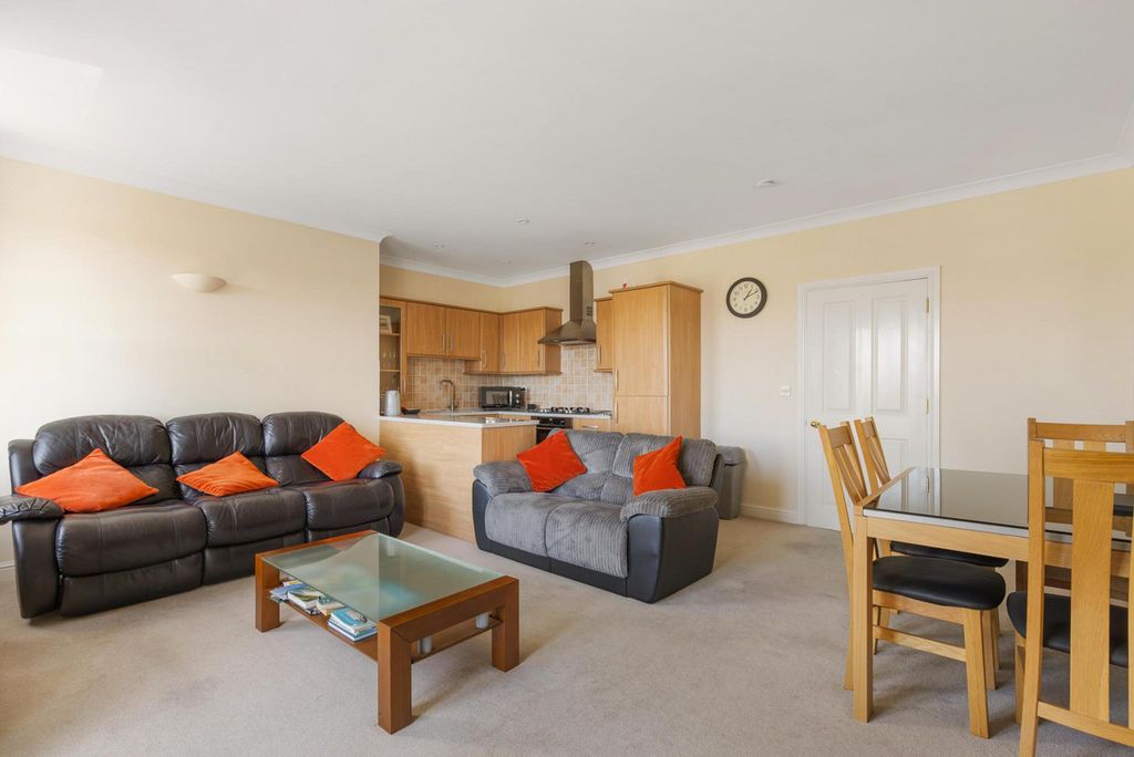 Property photo 3 of 20