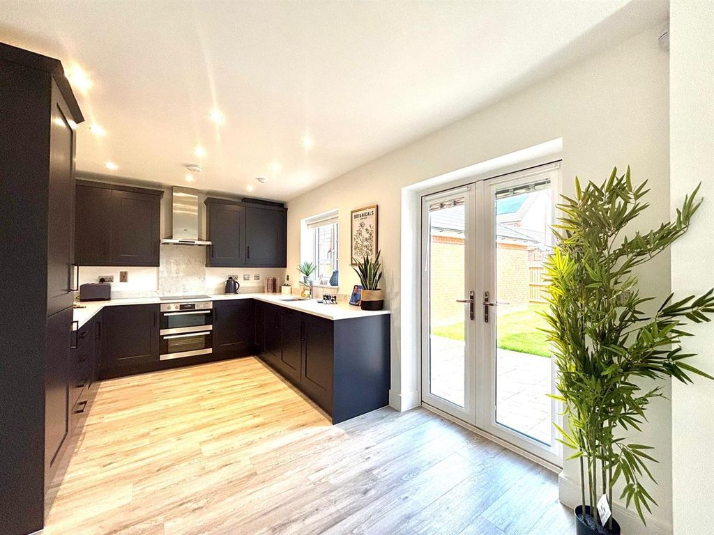 Property photo 2 of 22 Kitchen.Jpg