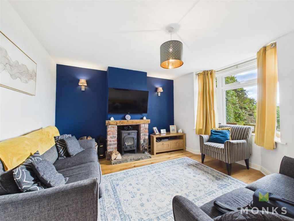 Property photo 3 of 33 Cam05540G0-Pr0085-Still008.Jpg