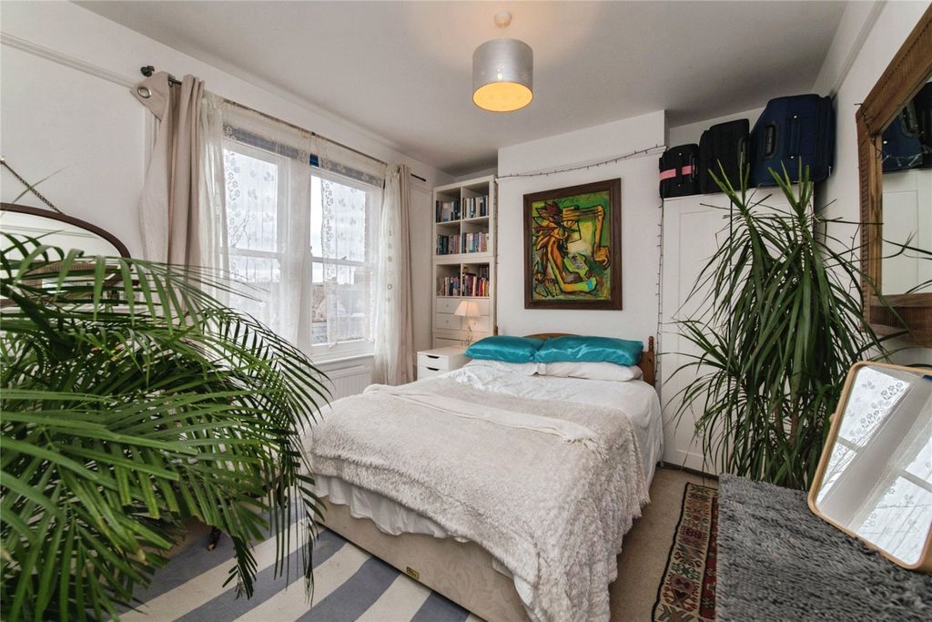 Property photo 2 of 22 Picture No. 25