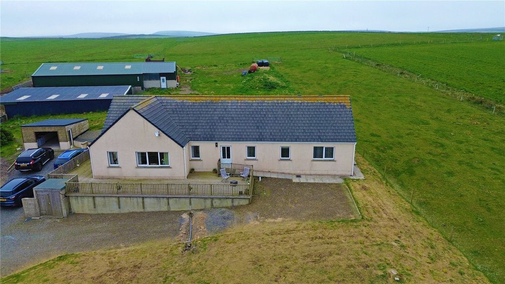 Property photo 3 of 39 Picture No. 40