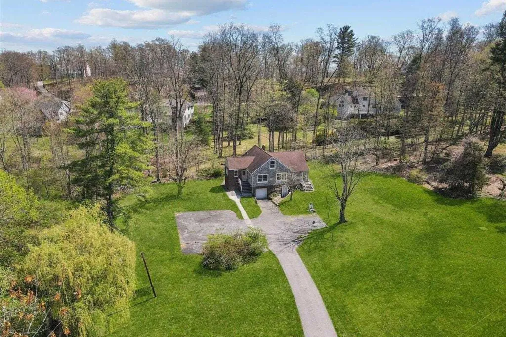 Property photo 1 of 13
