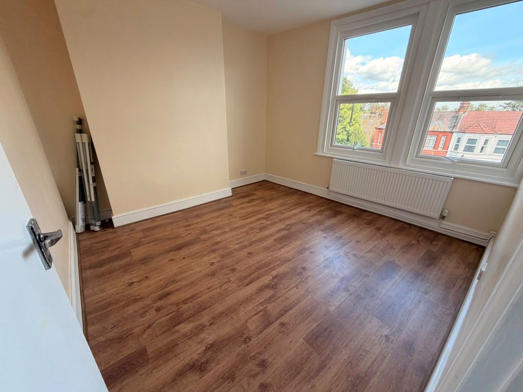 Property photo 2 of 6
