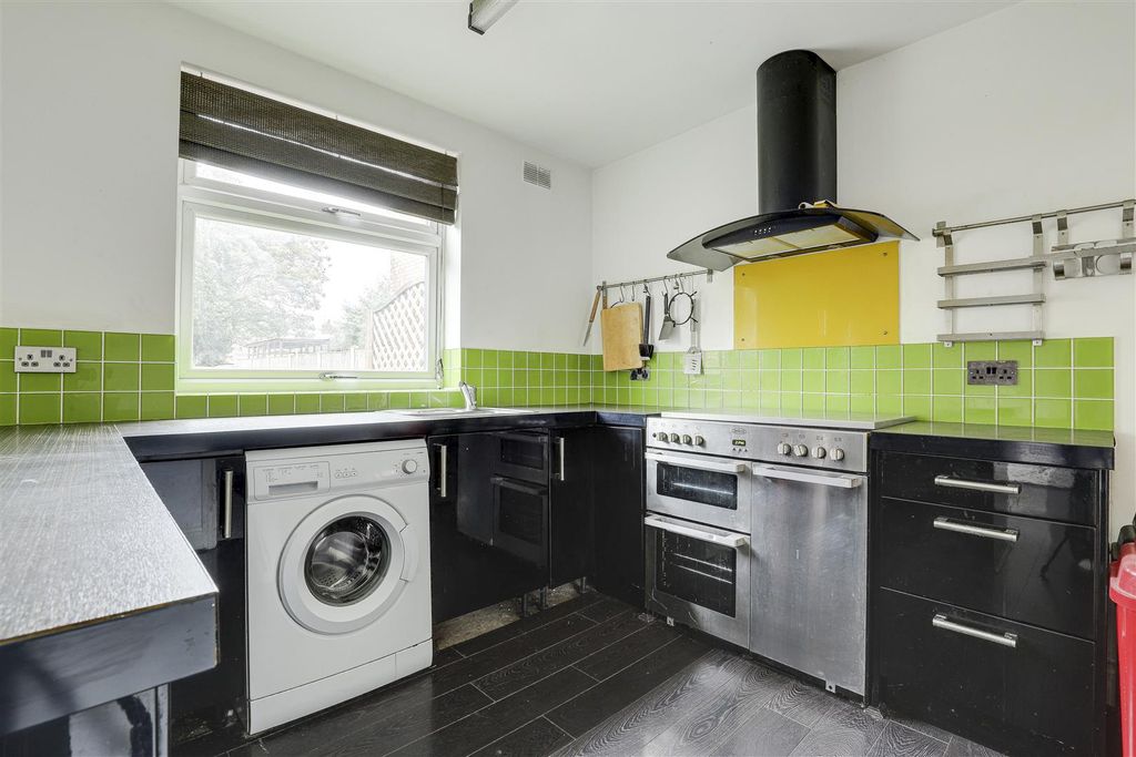 Property photo 3 of 13 04.Jpg
