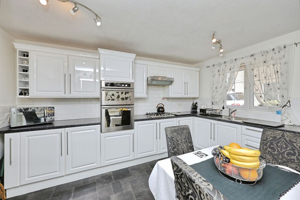 Property photo 3 of 14 Pbox-Img.Jpg