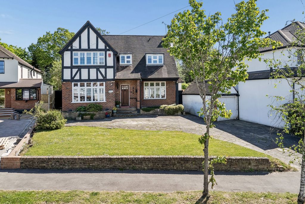 Property photo 1 of 18