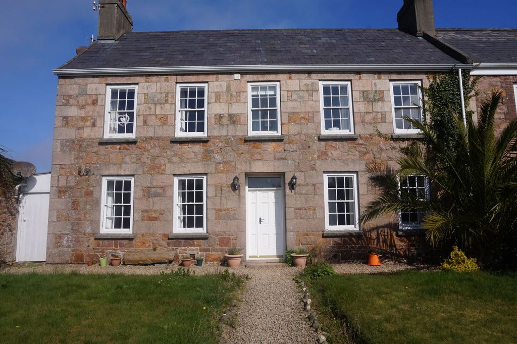 Property photo 1 of 9