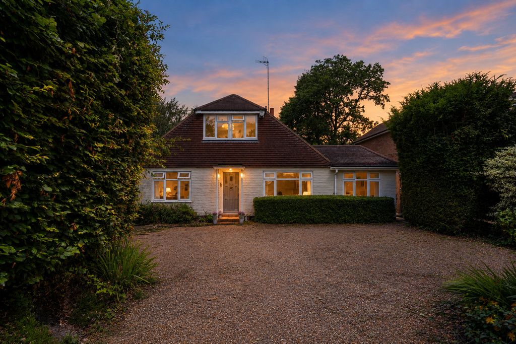 Property photo 1 of 28