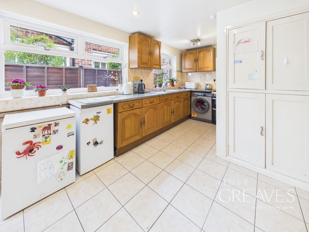 Property photo 3 of 18 Kitchen/Diner