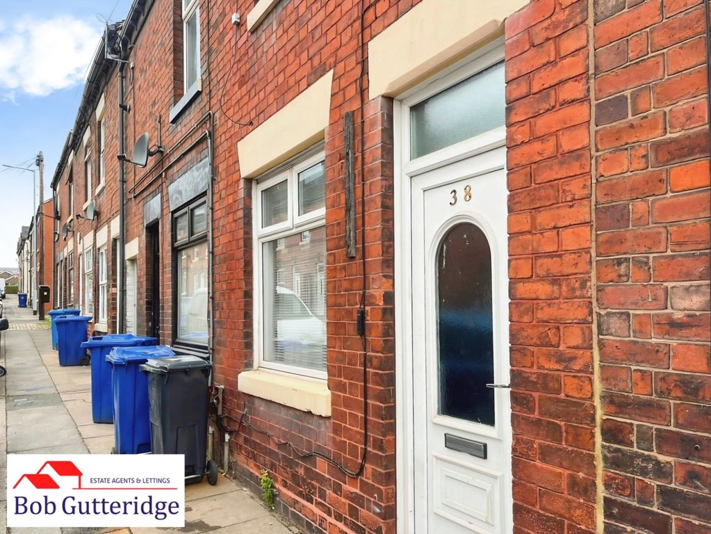 Property photo 1 of 12 Externally