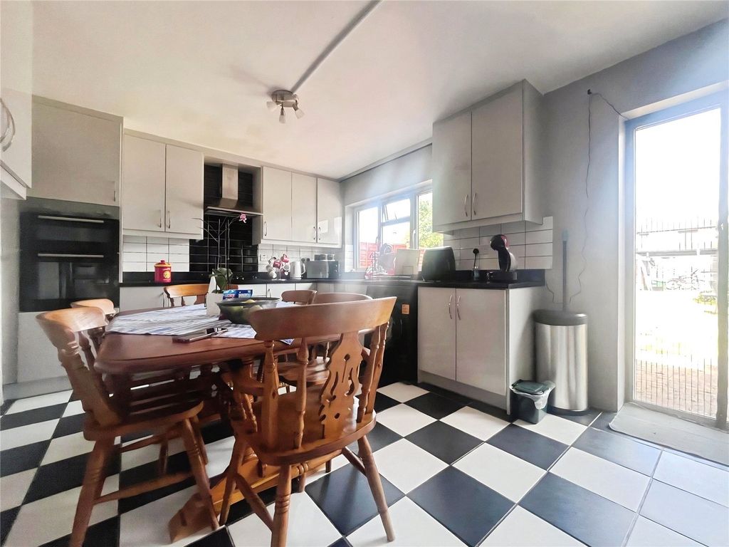 Property photo 3 of 13 Kitchen
