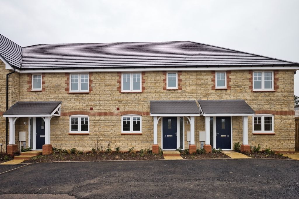 Property photo 1 of 21