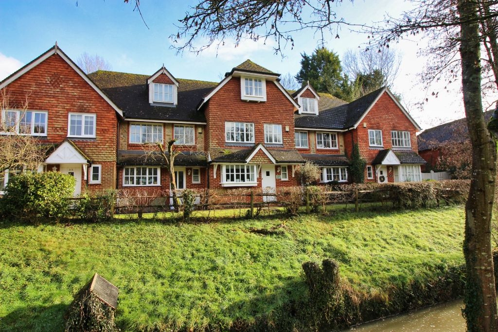 Property photo 1 of 16 Front