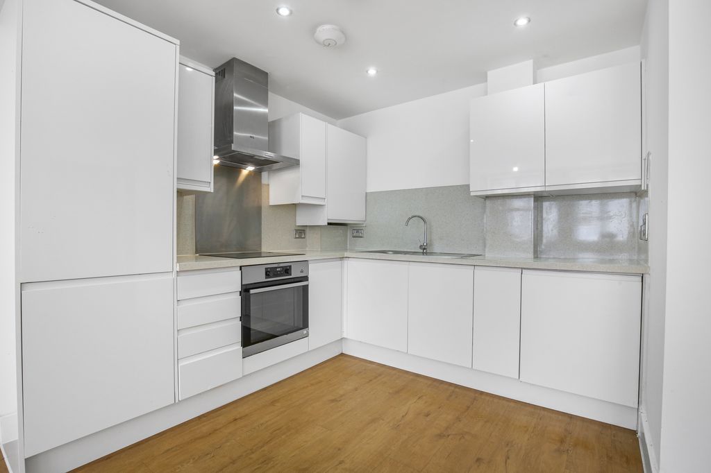 Property photo 2 of 12 B36B5359