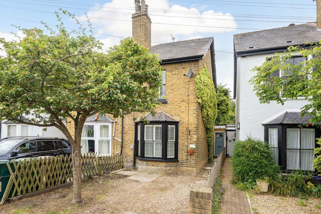 Property photo 1 of 8