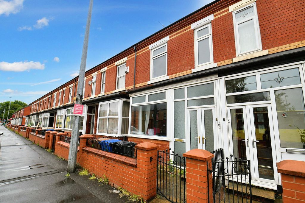 Property photo 2 of 12