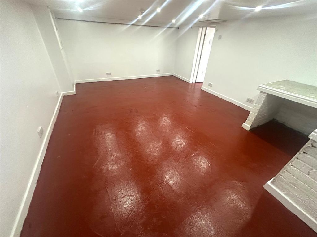 Property photo 3 of 7 Img_5952.Jpeg