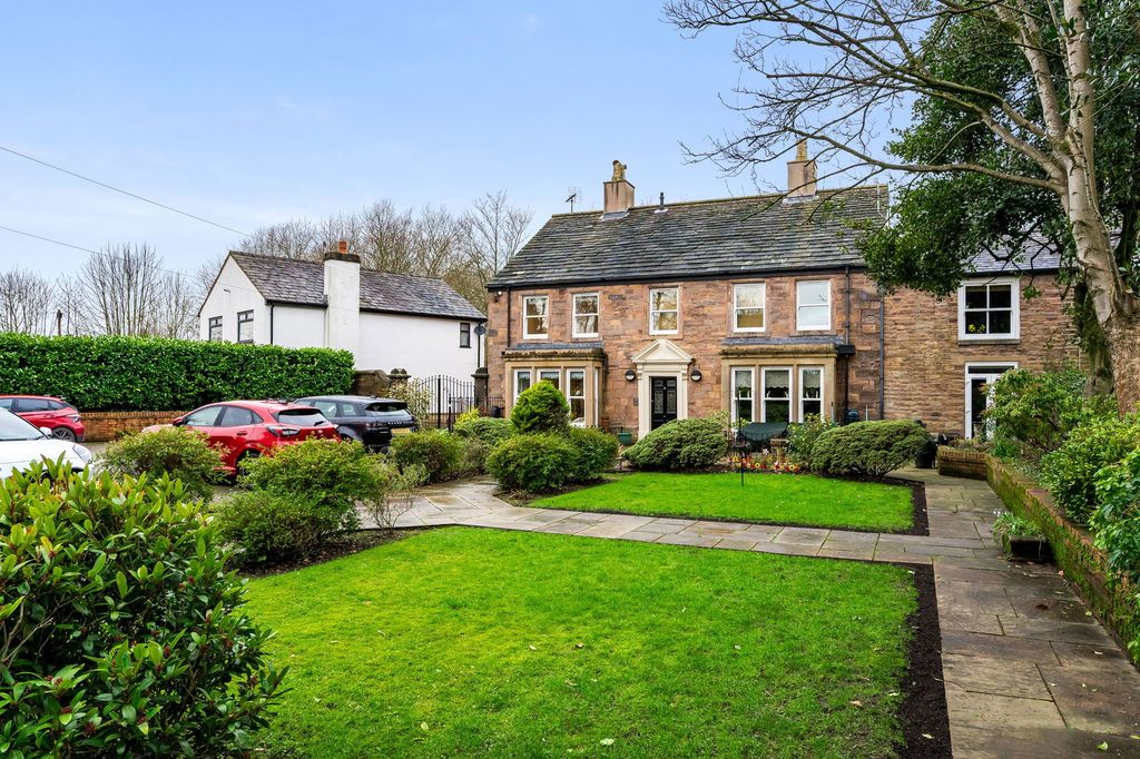 Property photo 1 of 23