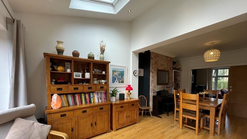 Property photo 2 of 15 Kitchen