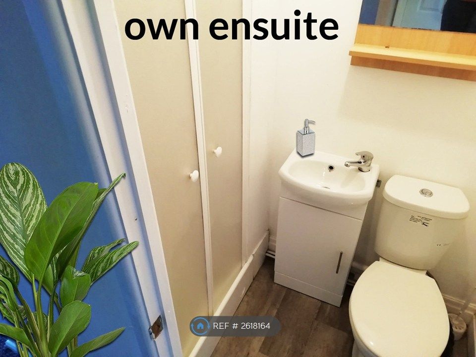Property photo 3 of 8 Ensuite - No Sharing