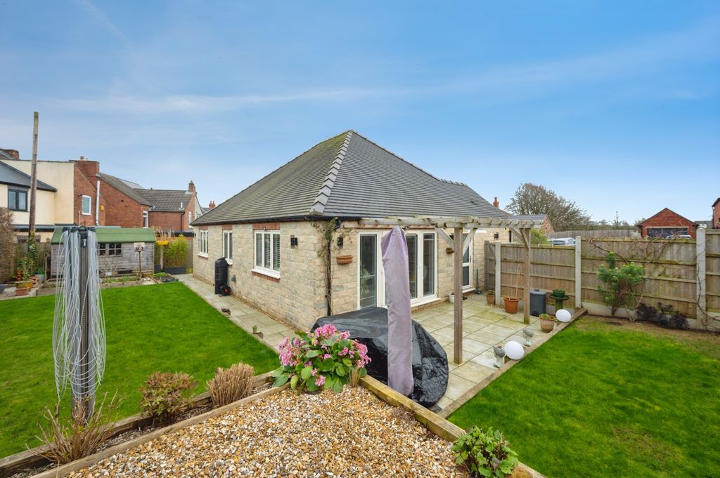 Property photo 2 of 19