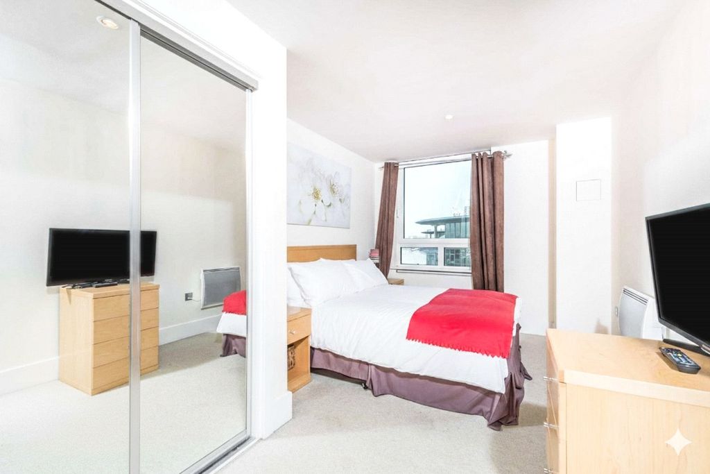 Property photo 3 of 7 Bedroom