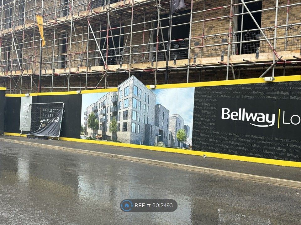 Property photo 1 of 17 Crossway Quarter Dartford