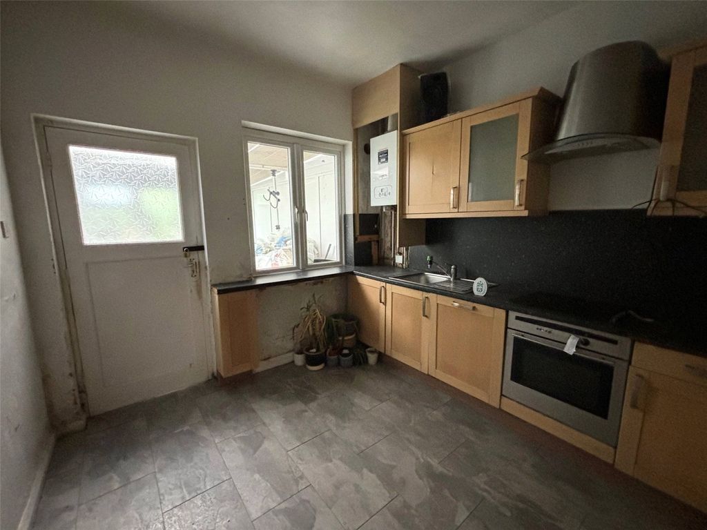 Property photo 3 of 4 Kitchen