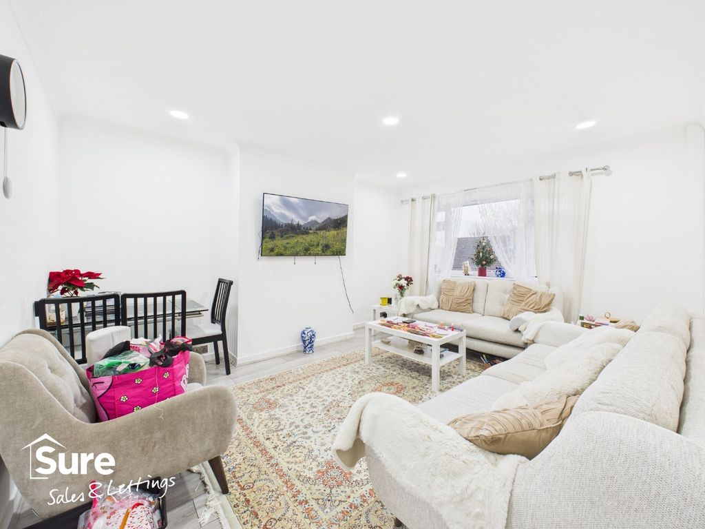 Property photo 3 of 17 4782613