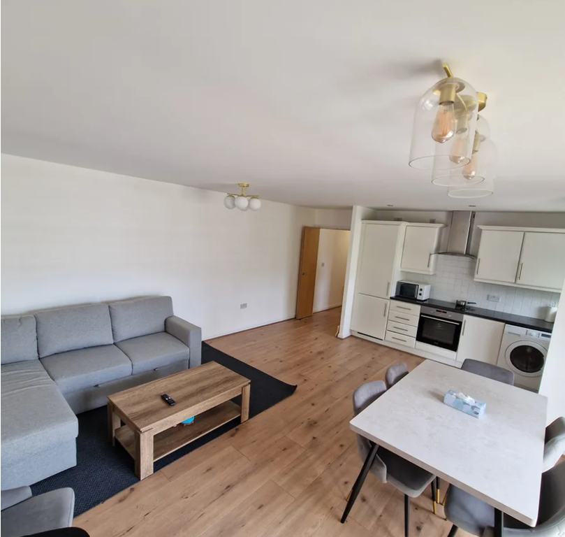 Property photo 1 of 6