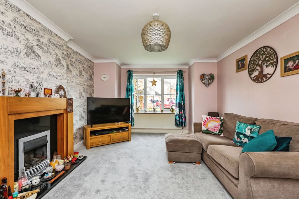 Property photo 2 of 15