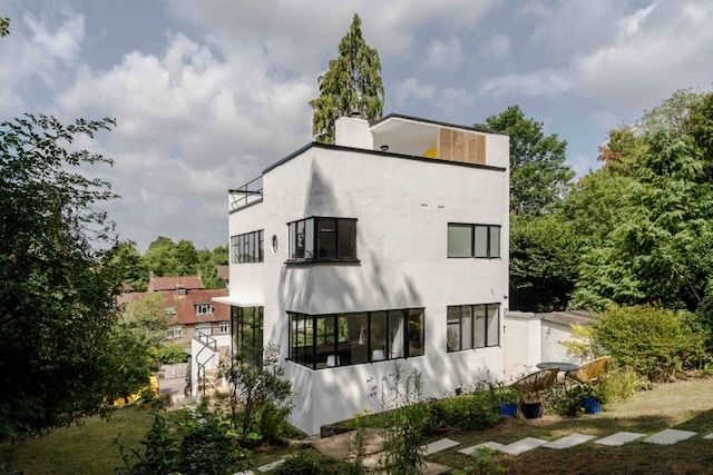 Property photo 2 of 30