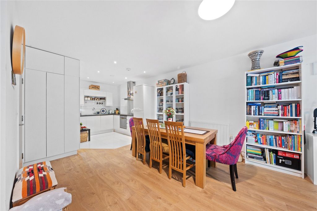 Property photo 3 of 15 Picture No. 08