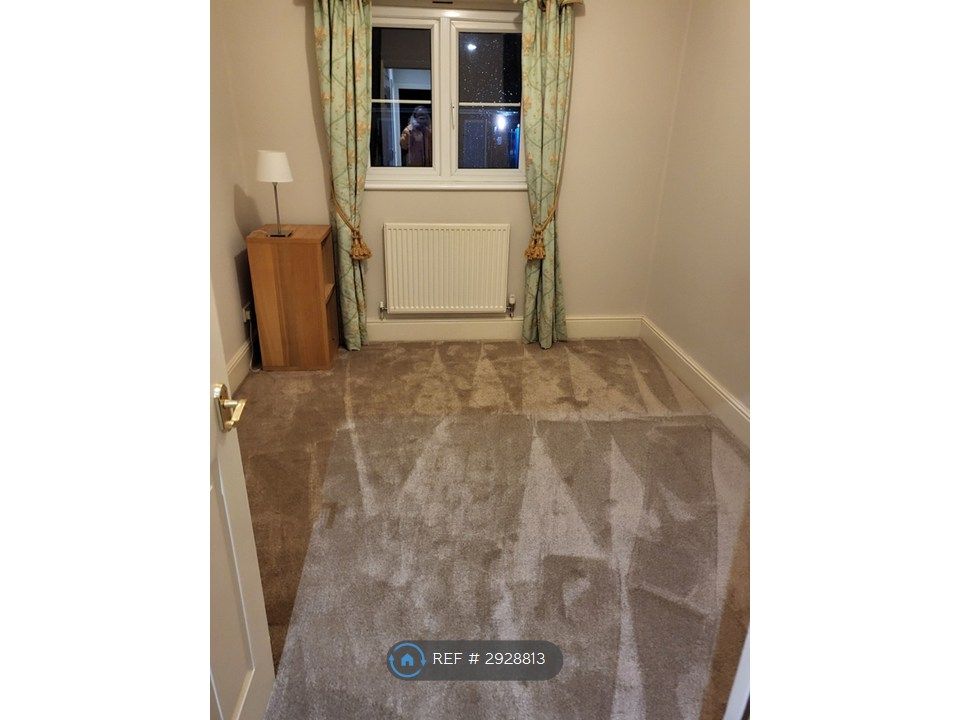 Property photo 3 of 16 Bed 2 Unfurnished