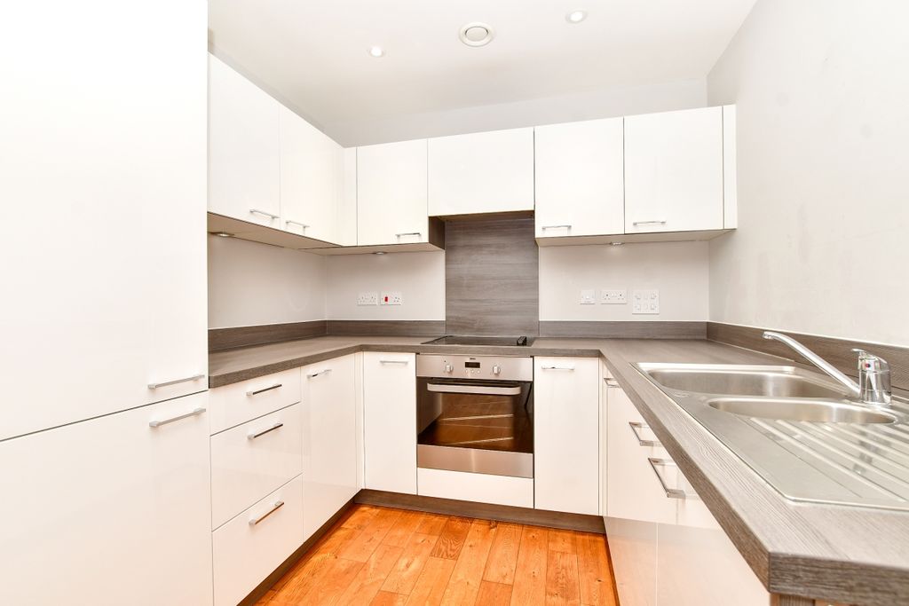 Property photo 2 of 10 901Gcqc6