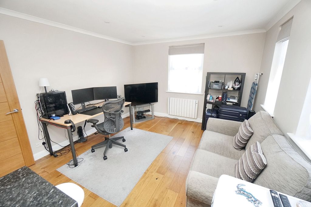 Property photo 2 of 7 Photo 2