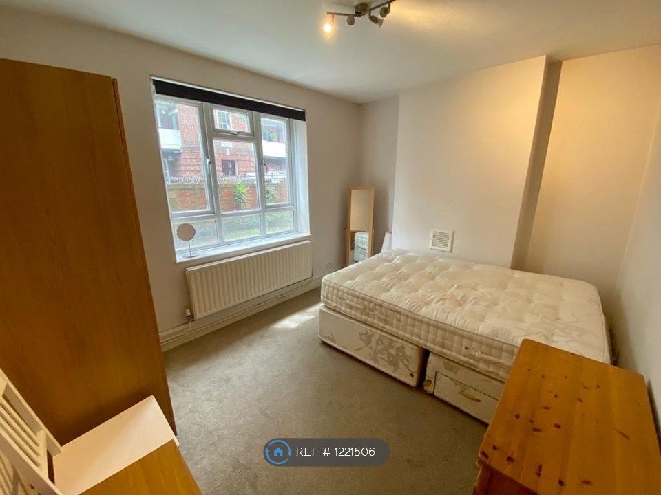 Property photo 3 of 5 Largest Bedroom - Double