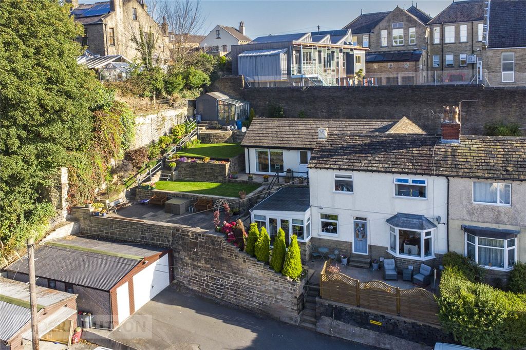 Property photo 2 of 43 Picture No. 47