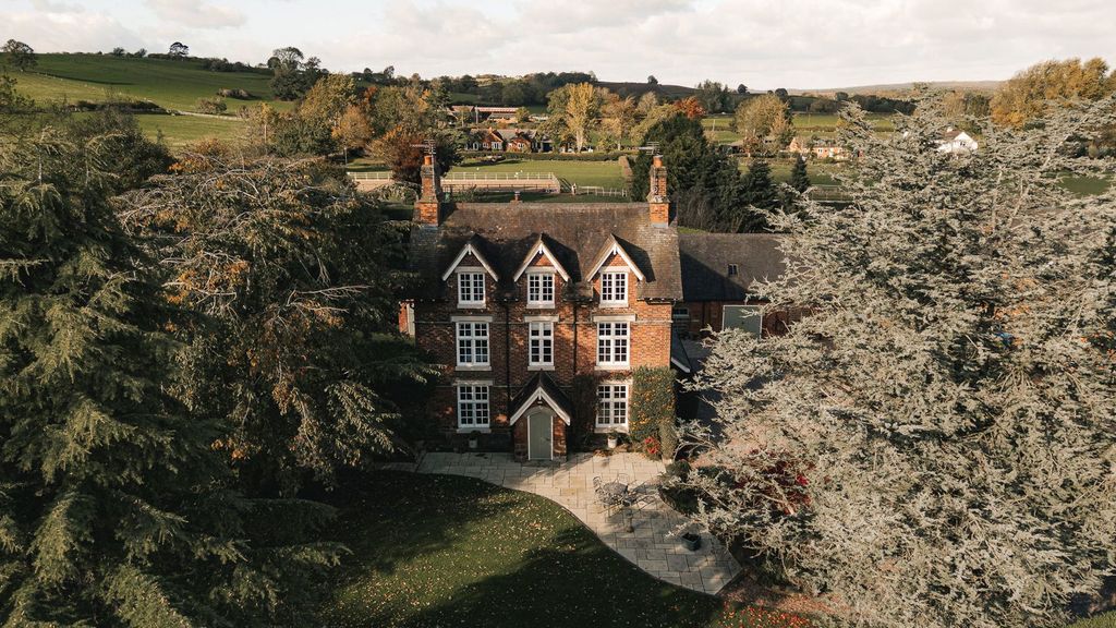 Property photo 1 of 48