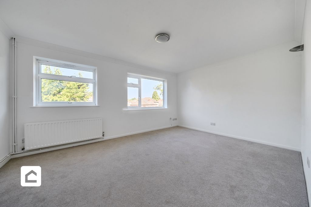 Property photo 3 of 16 2