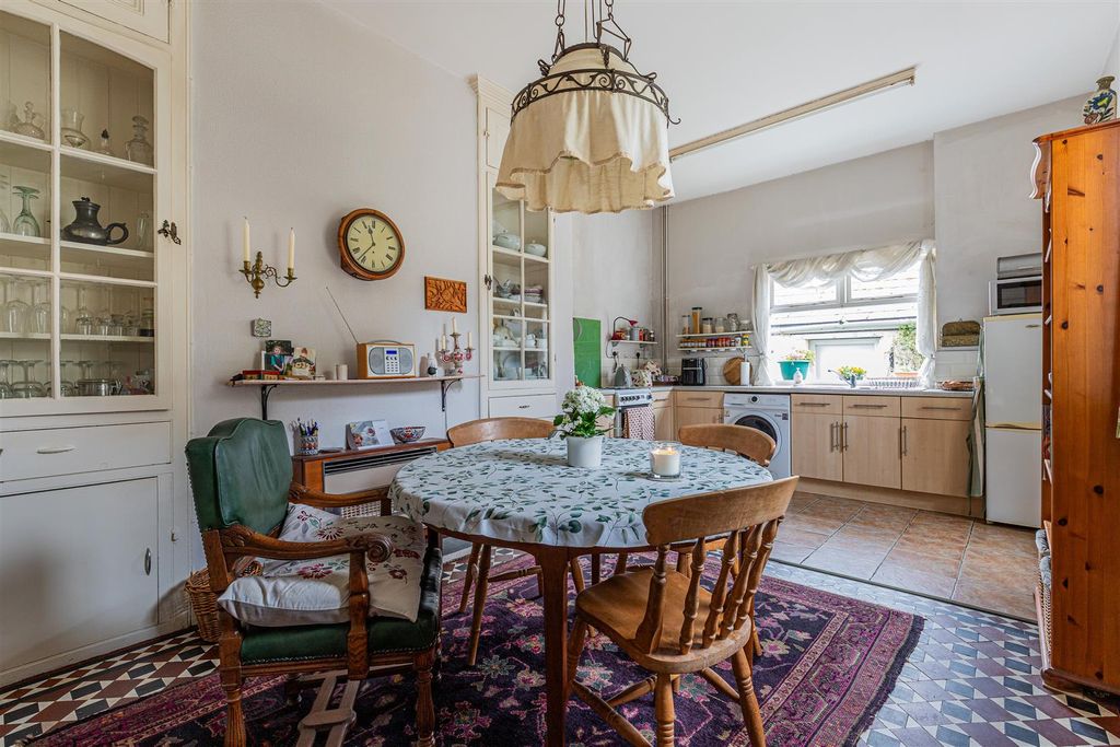 Property photo 3 of 26 Pen Y Wain Road 6-12.Jpg
