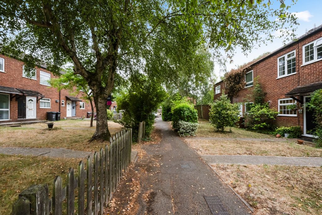 Property photo 2 of 20 5373511