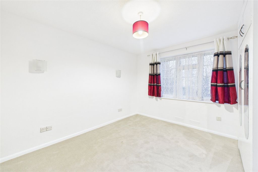 Property photo 3 of 8 Picture No. 06